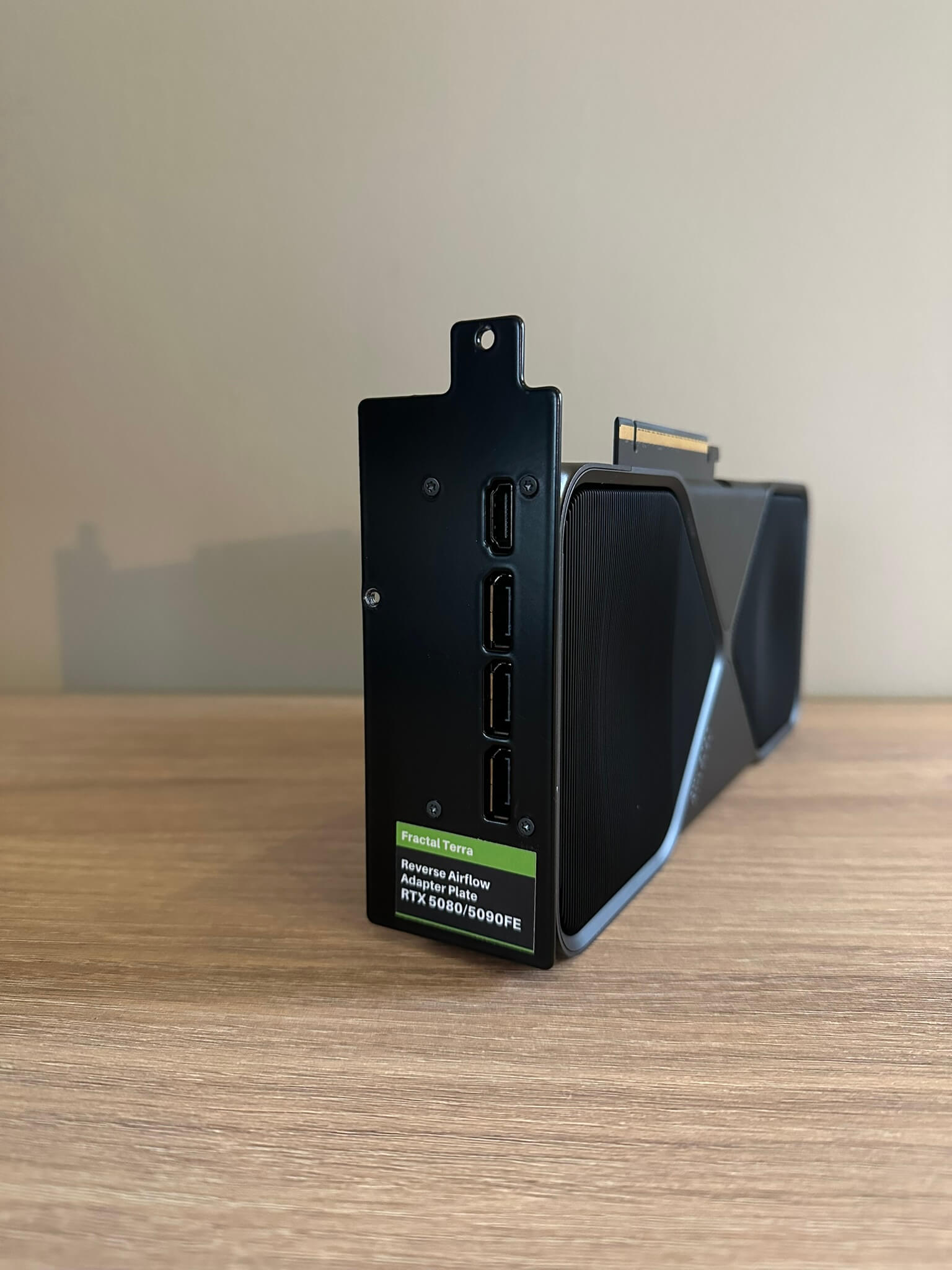 Adapterplatta för omvänt luftflöde – kompatibel med RTX 5080 / 5090 FE & Fractal Terra (Notch 1)