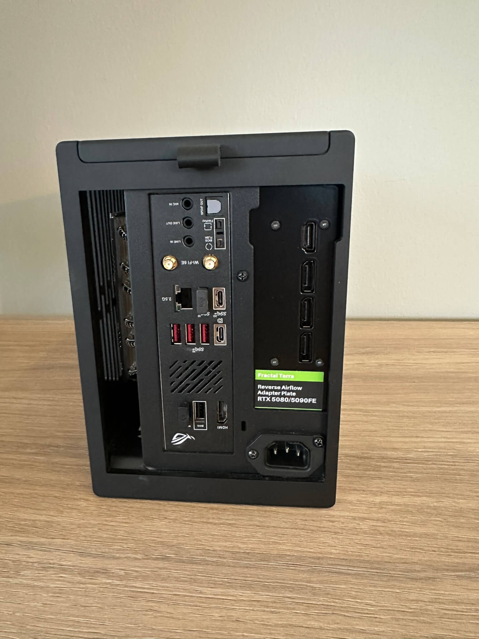 Adapterplatta för omvänt luftflöde – kompatibel med RTX 5080 / 5090 FE & Fractal Terra (Notch 1)