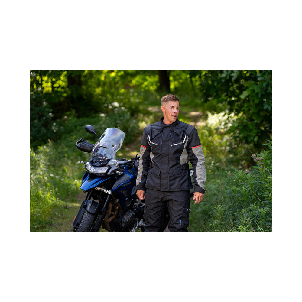 Lindstrands textiljacka Sylarna Svart/ljusgrå