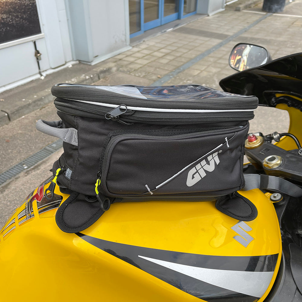 Givi EA102B Tankväska 25ltr med magneter (321-EA130)