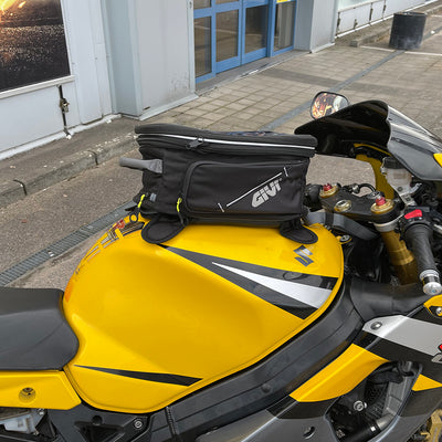 Givi EA102B Tankväska 25ltr med magneter (321-EA130)